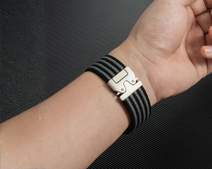 Parachute-Buckle Striped Nylon Apple Watch Band – Black