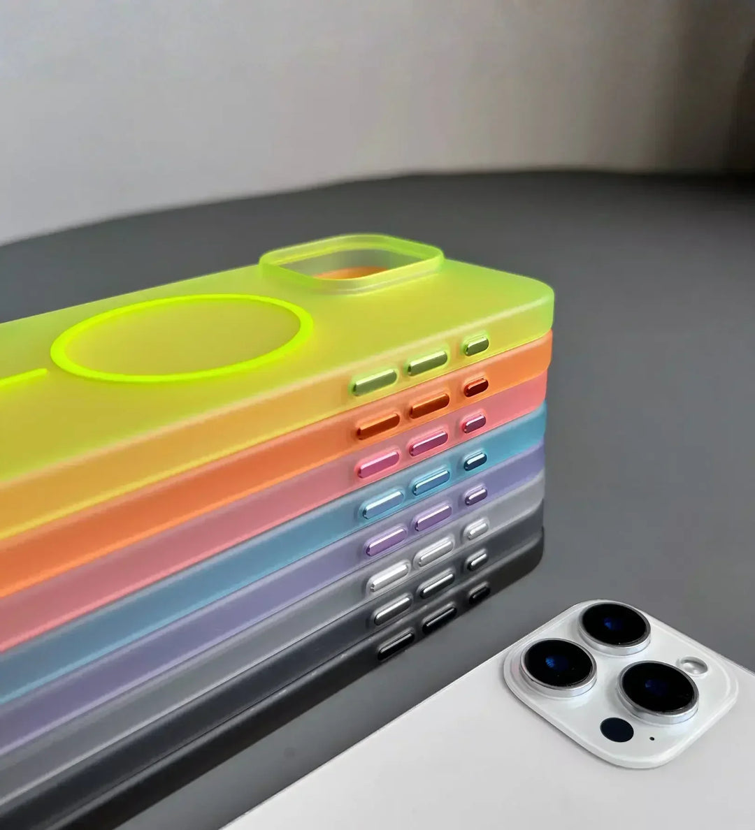 Frosted Ultra-Thin iPhone Case with MagSafe – Matte, 0.35 mm - Pink - Creslia