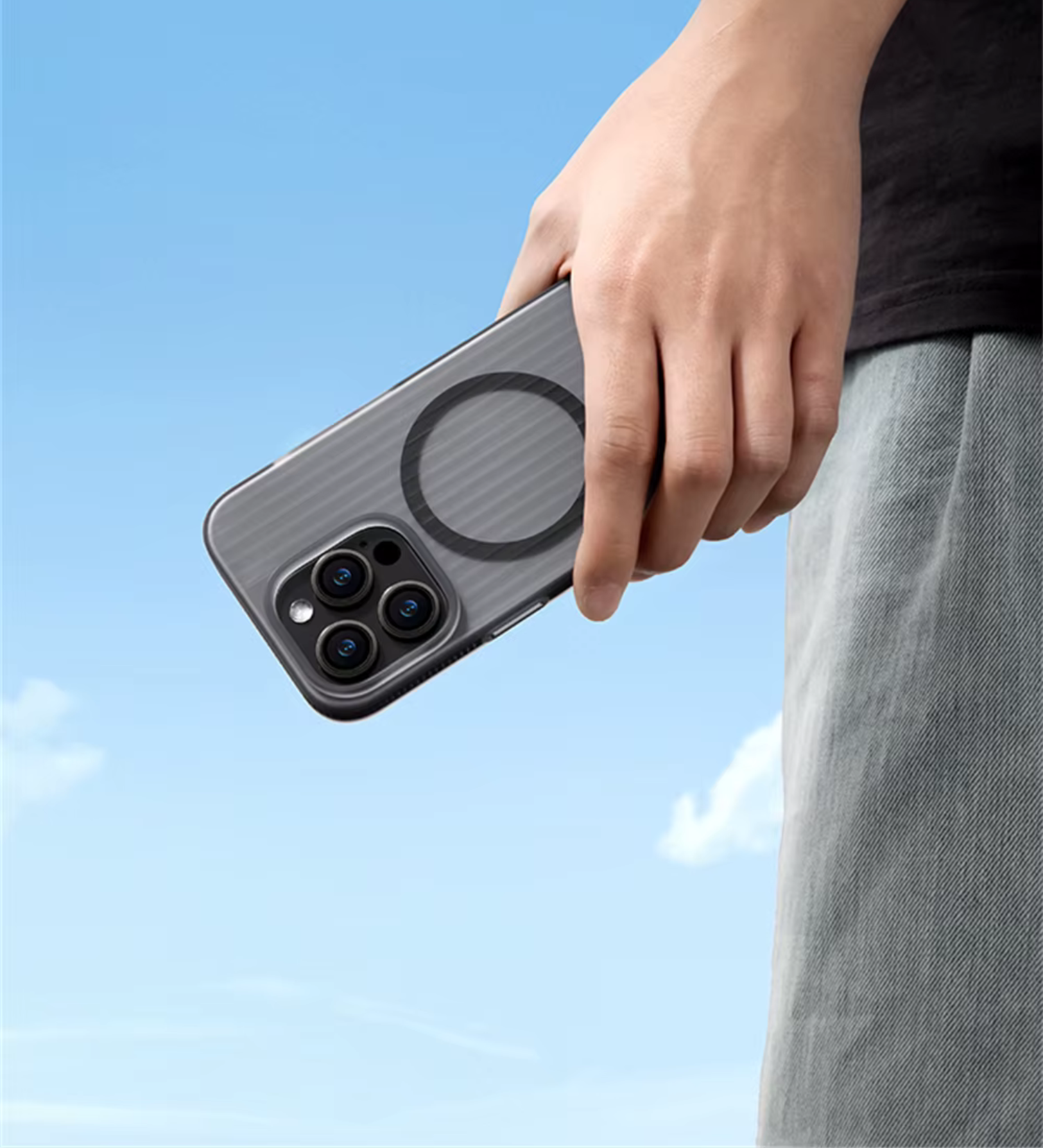 Corrugated Hybrid MagSafe Case for iPhone - Black