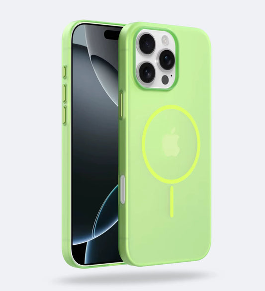 Frosted Ultra-Thin iPhone Case with MagSafe – Matte, 0.35 mm - Green