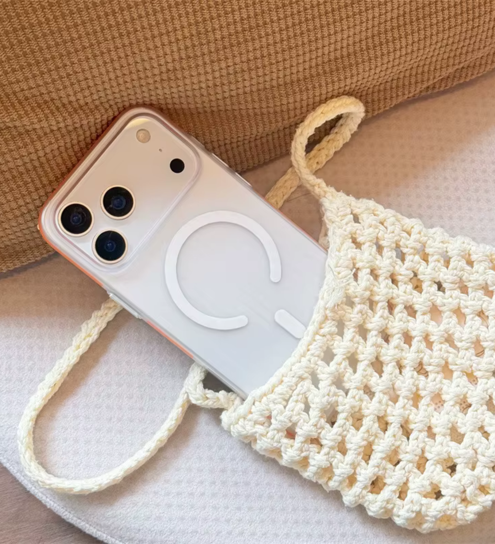 Corrugated Hybrid MagSafe Case Cover for iPhone - White